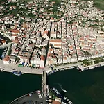 Cajner Pag * Pag Town