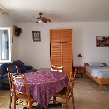 Cajner Pag Apartman *