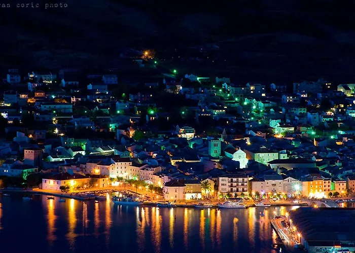 Cajner Pag * Pag Town